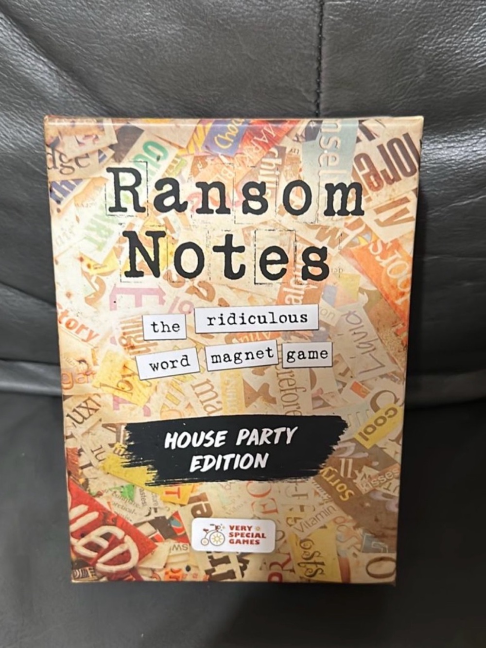 Ransom Notes House Party Edition - Ridiculous Word Magnet Game
